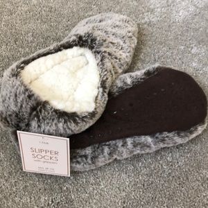 Fuzzy Slipper Socks with Grippers NWT